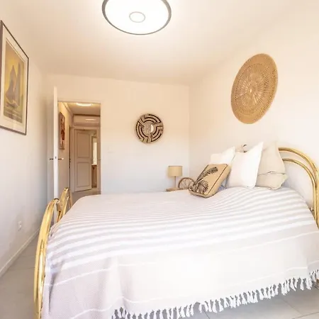 Les Amourie L Terrace & Parking L Shellter * سان تروبيه