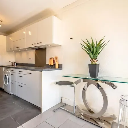 Les Amourie L Terrace & Parking L Shellter * Σαιν-Τροπέ